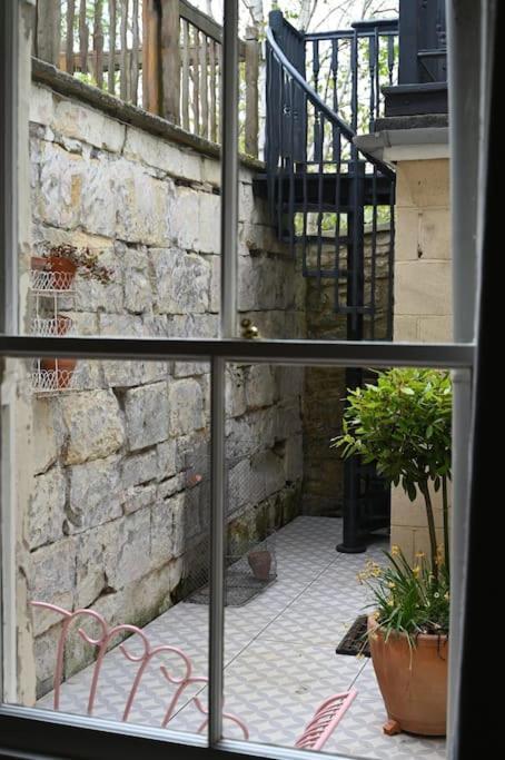 Primrose Cottage - With Private Courtyard & Sun Terrace In Central Bath Exteriér fotografie